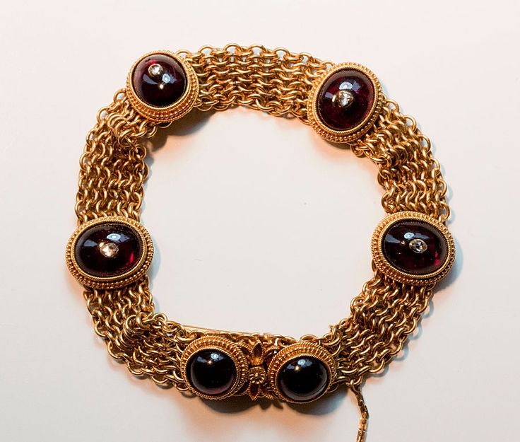 Garnet, diamond and gold neo-Etruscan bracelet, circa 1870.