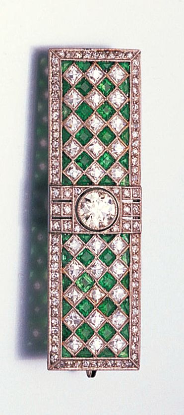 Art Deco Emerald & Diamond Brooch 1920