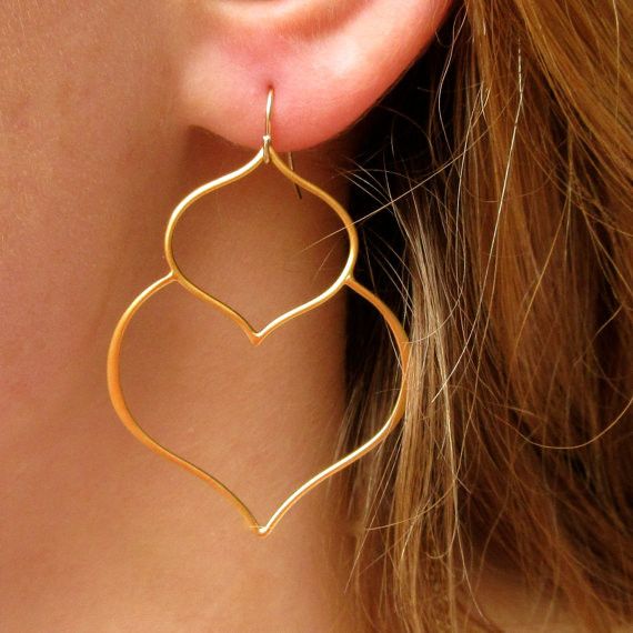 Looking for something with some sexy curves? These earrings were inspired by the...