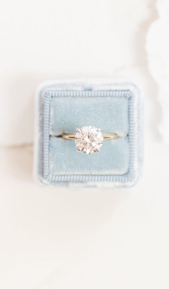 Hundreds of the most GORGEOUS engagement rings ever.