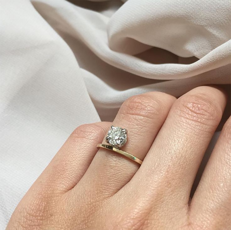 FESTIVAL BRIDES | 15 Engagement Ring Instagram Accounts That You Need to Know Ab...