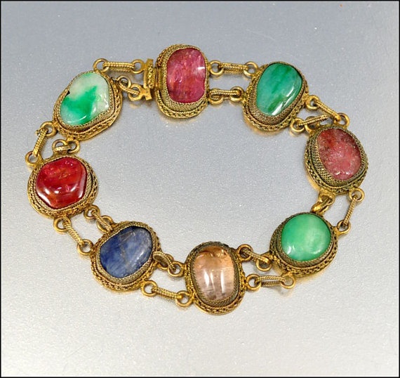 Chinese gold and gem-set bracelet.