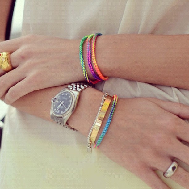 Fluo bracelets #chiaraferragni #theblondesalad - Chiara Ferragni- #webstagram