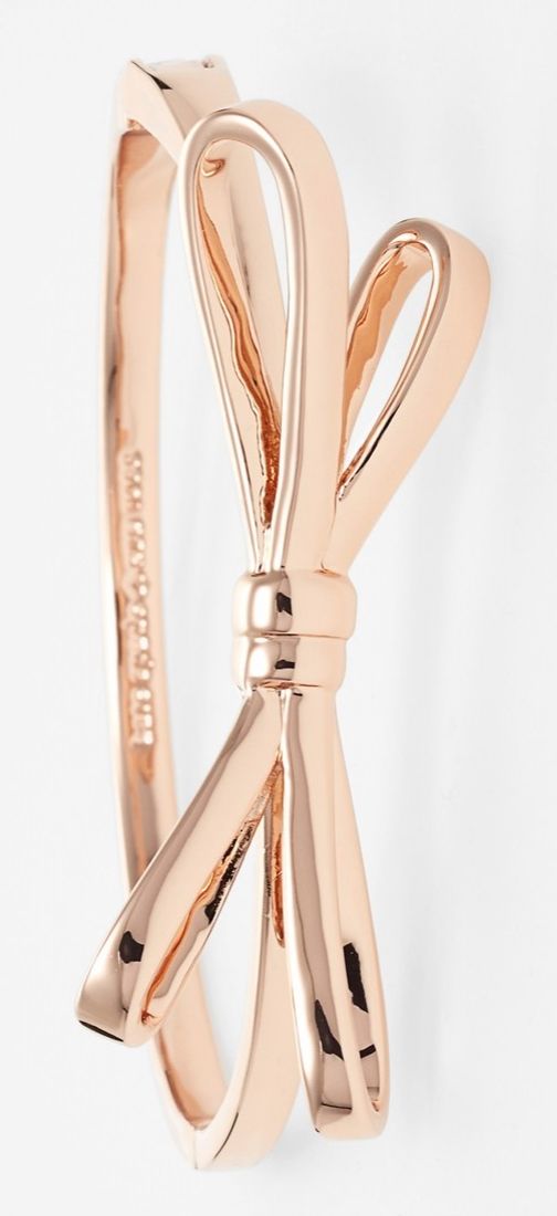 Crushing on this pretty rose gold bow bracelet.