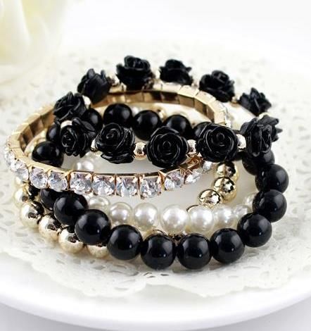 Stunning Beautiful Alloy with Pearl Bracelet
