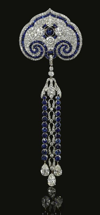 Sapphire and diamond brooch/pendant circa 1910 - via Sotheby's