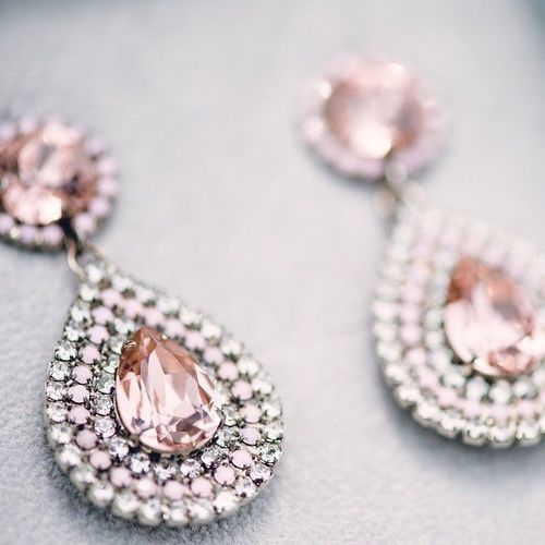 chasingrainbowsforever:Colors ~ Pink and Silver