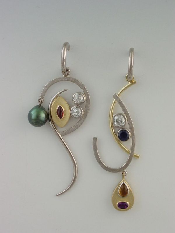 earrings - 18kt palladium white and 18kt yellow gold, Tahitian baroque pearl, di...
