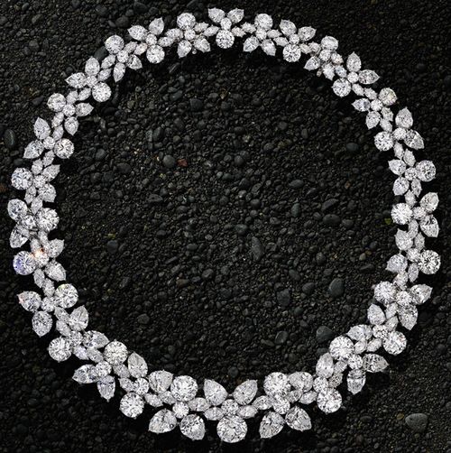 Magnificent diamond ‘Holly Wreath’ necklace set with 152ct of pear-shape, ro...