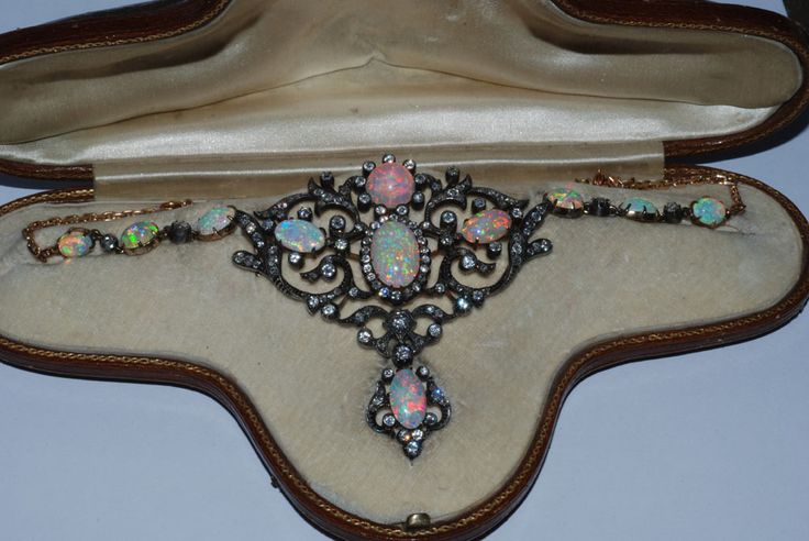victorian antique opal necklace with case...I think I'm in Love...