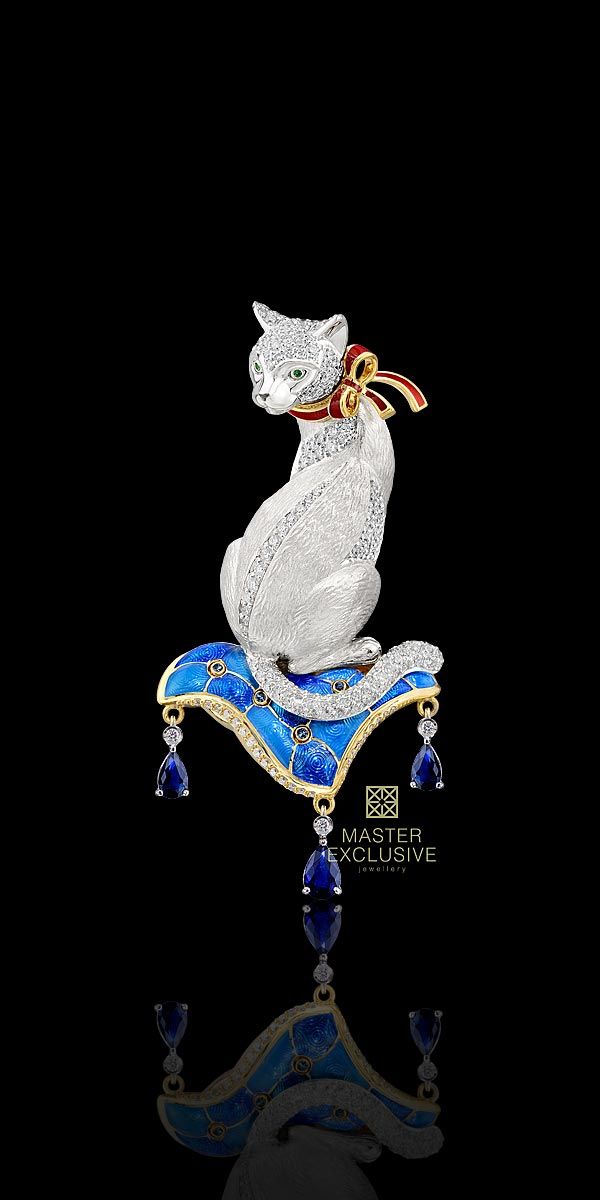 Brooch 13773 -- Collection: Animal world -- 18 K yellow and white gold, diamonds...