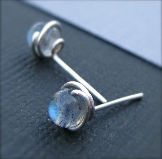 Bead and wire stud earrings...clever wrap!