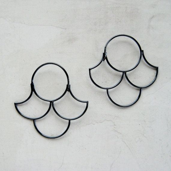 Pretty scallop hoops by MeanderWorks on Etsy #msndesigncrush