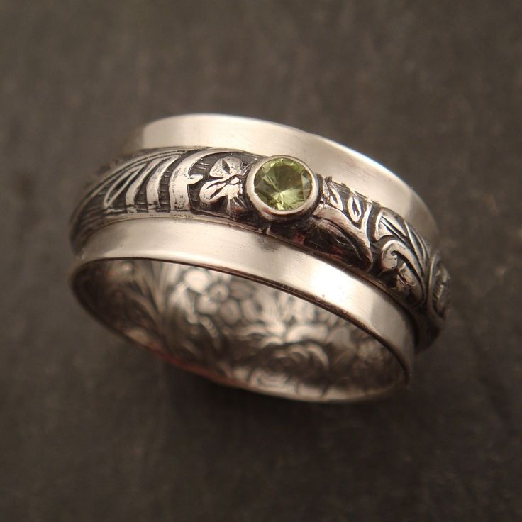 Pea Patch Spinner Ring. , via Etsy.