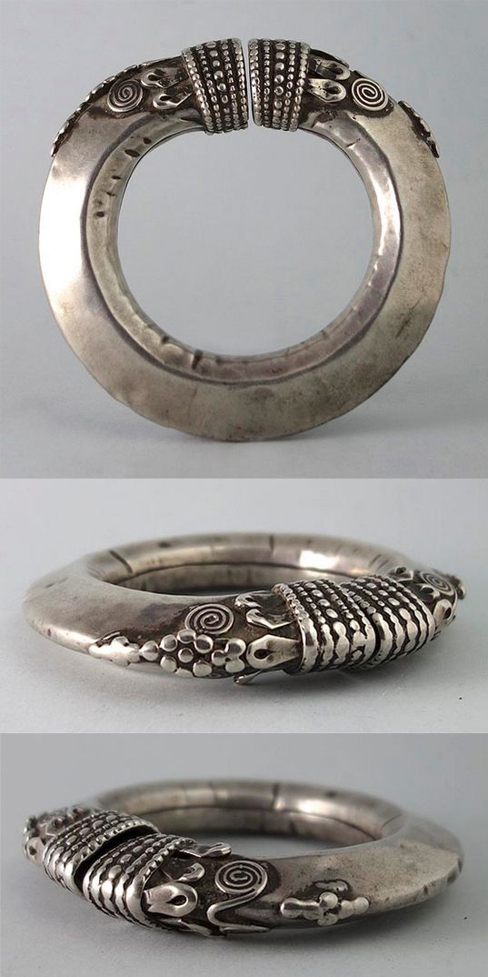 India | Antique silver bracelet (might originally have been an anklet) | 215€