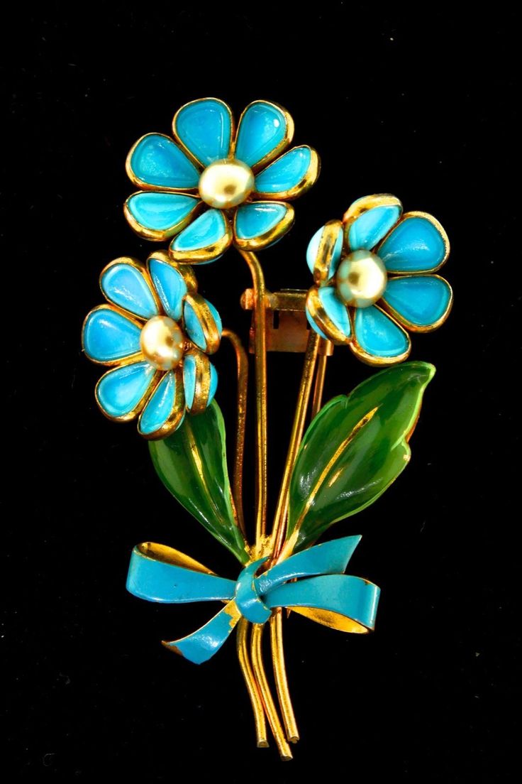 1940 Philippe Trifari Poured Glass Enamel Flower Figural Fur Clip Pin