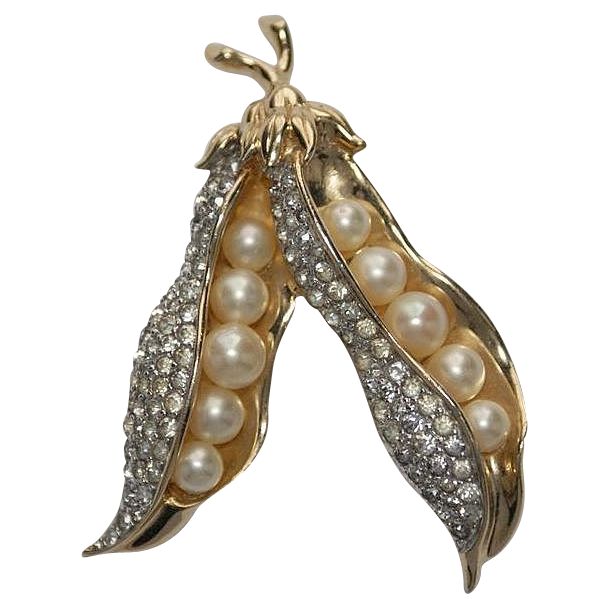 Jomaz Figural Rhinestone Faux Pearls Two Peas in a Pod Brooch Pin, Luminous Bijo...