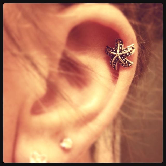 Starfish cartilage earring!