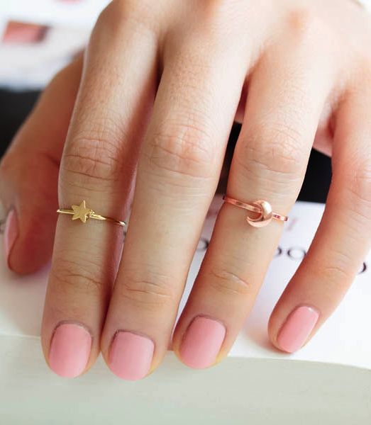 Star knuckle ring