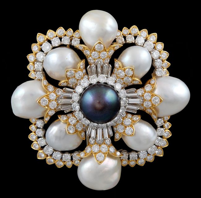DAVID WEBB Diamond, White and Gray Pearl Pin