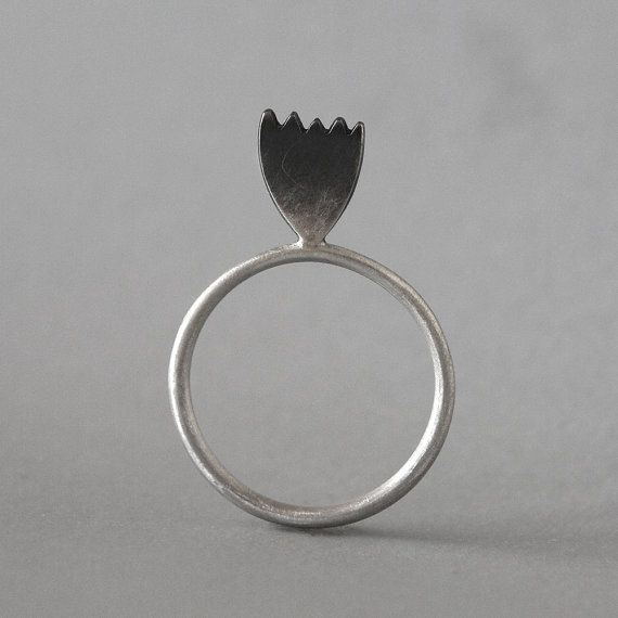 P02 -Tiny Flower Silver Ring - RitaRodnerJewellery