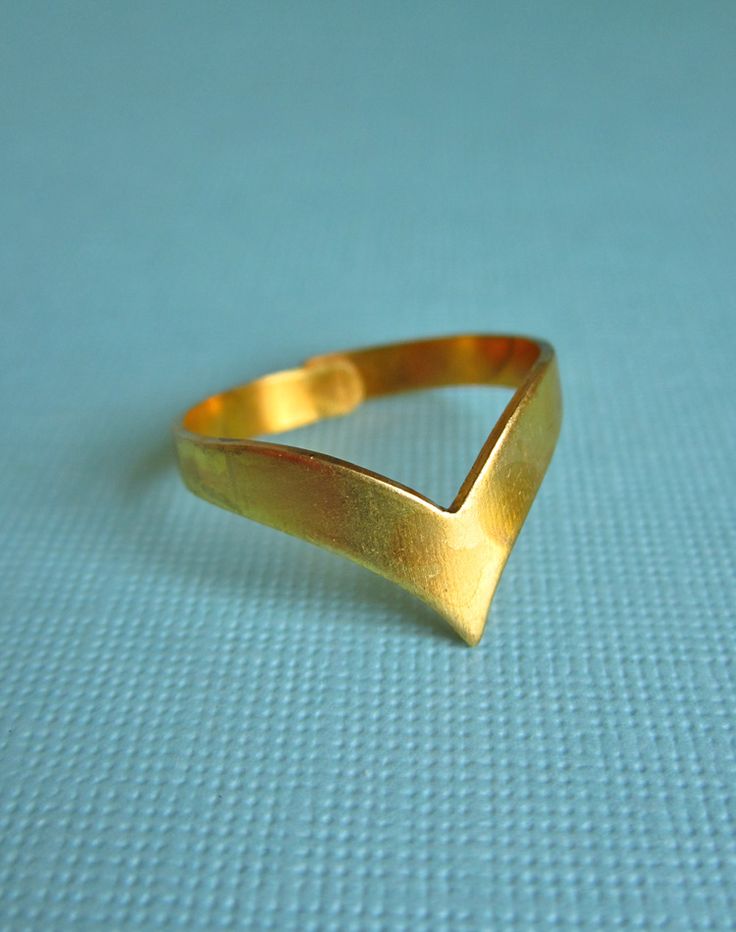 Thorn Vintage Brass Chevron Ring | Eclectic Eccentricity Vintage Jewellery
