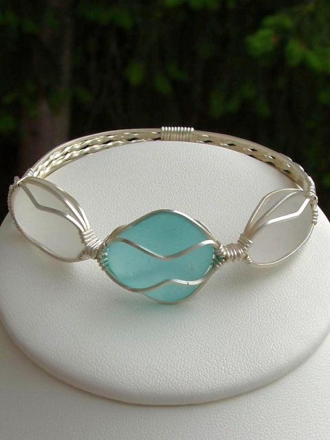 sea glass bracelet www.artisanseagla...