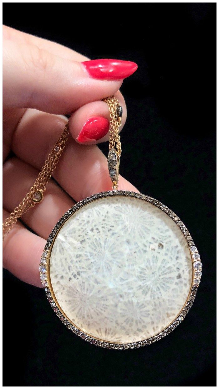 This Moraglione 1922 necklace is made from fossilized coral and diamonds. An inc...