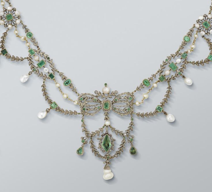 Emerald, diamond and pearl necklace.