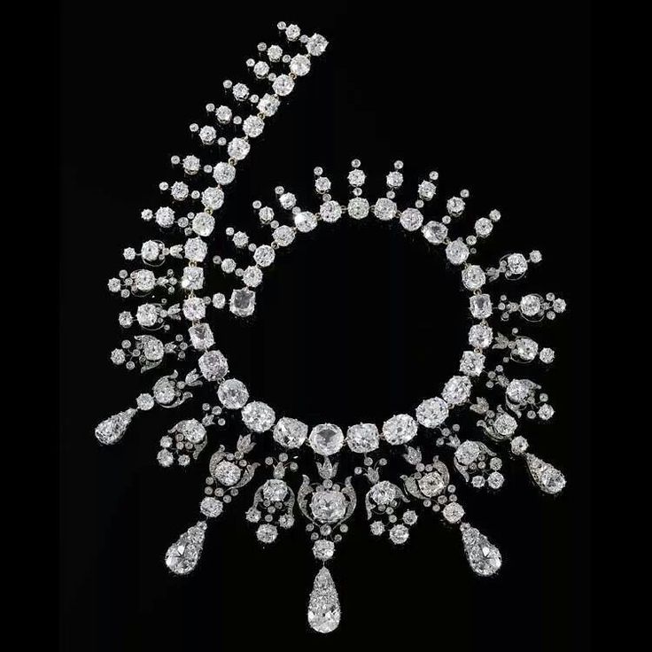 Necklace Collection : A diamond necklace circa 1900 formally in the collection o...