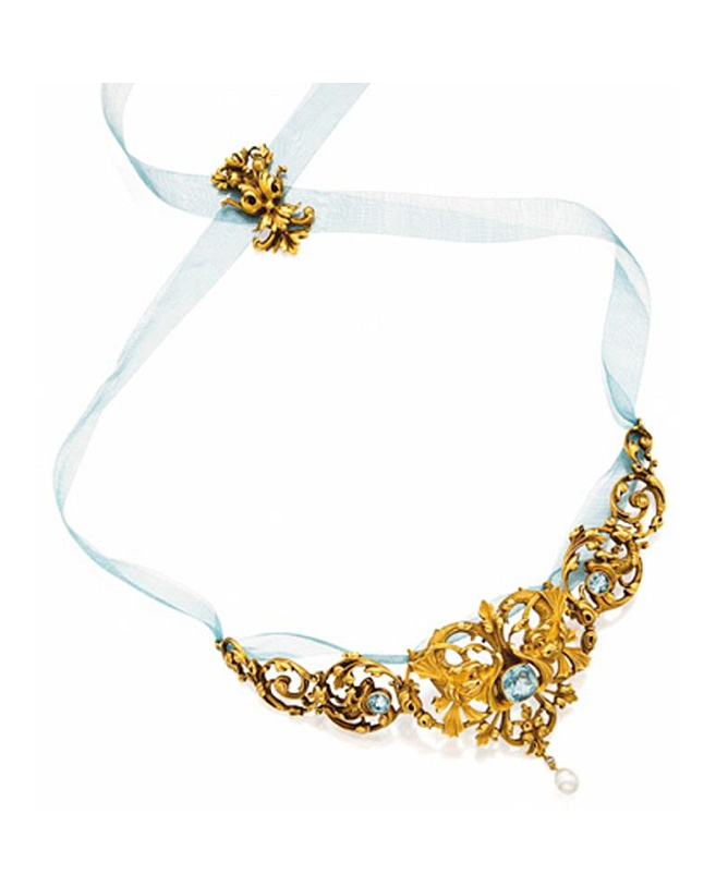 Aquamarine necklace/brooch.