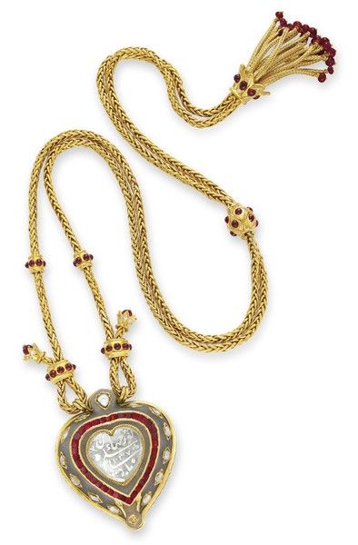 Taj Mahal diamond. The gold and ruby chain by Cartier, circa 1627 – 28, was a ...