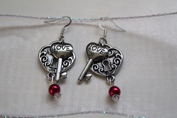 Making Jewelry for Valentine’s Day is a simple and inexpensive gift for someon...
