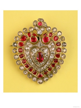 Antique heart shaped brooch. Would make a lovely valentine gift for a vintage lo...