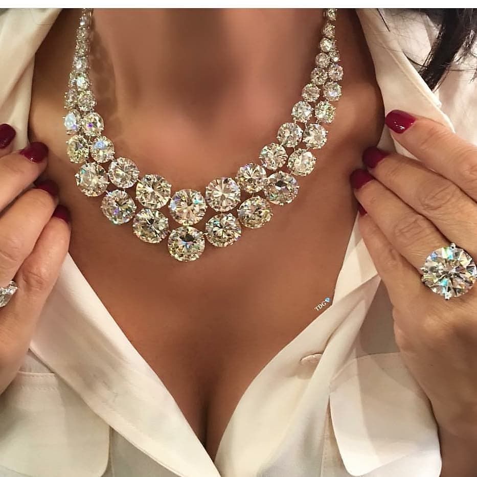 Bridal Asia on Instagram: “Meticulously crafted with over 260 carats of brilliant round diamonds, this neckpiece set in a double rivière by @moussaieffjewellers will…”