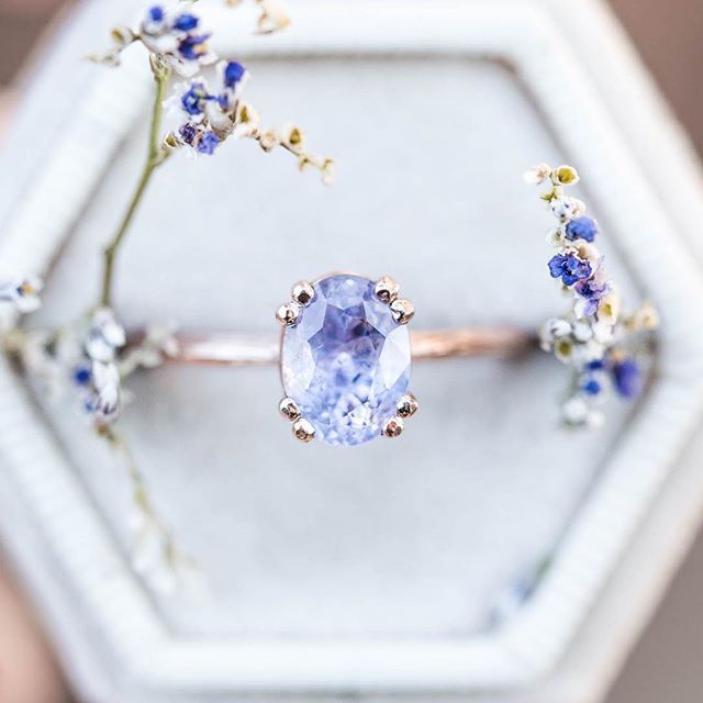Uma Gordin on Instagram: “I’ve been hoarding this stone since May, but I’ve finally decided to part with it. 1.6ct Lavender sapphire set in 14k rose gold, the band…”