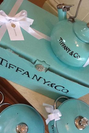 Tiffany pots...I want that tea kettle!