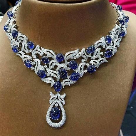 Myanmar Royal Blue Sapphire Necklace with Diamonds, Diamonds, Water 100. Price 5...