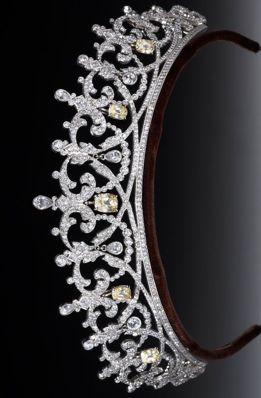 The jewelry of Downton Abbey: A tiara made by Andrew Prince for the Earl of Gran...