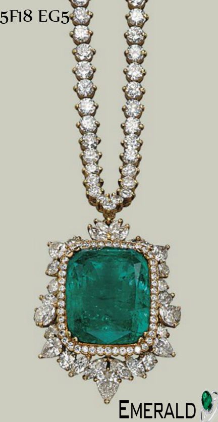 Feel like royals by adorning emerald pendant.