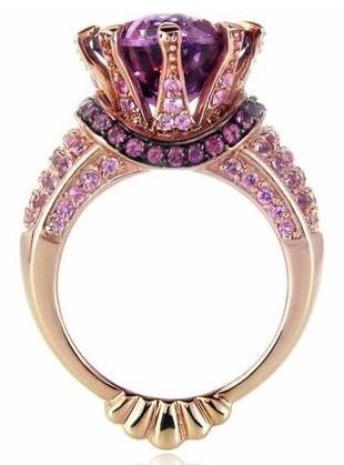 Sparkle,,This ring is beautiful