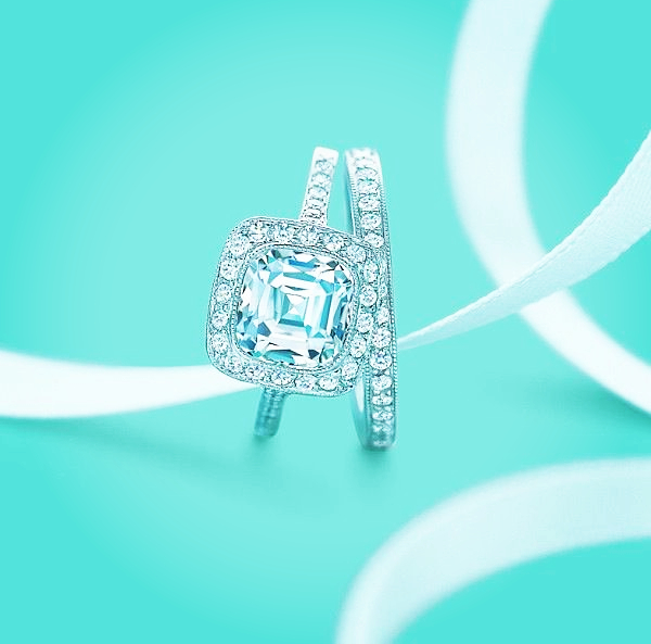 Tiffany & Co.Rings Outlet! OMG!! Holy cow, I'm gonna love this site!!!